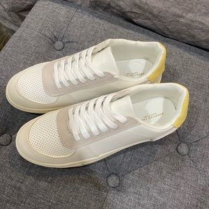 Brand new American Eagle white sneakers